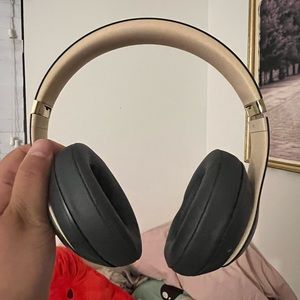 Beats series 3 wireless headphones